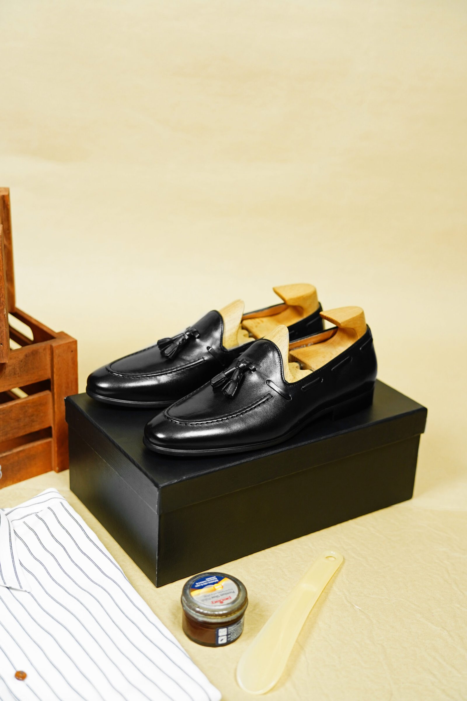 Black Leather Tassel Loafers for Men 556-01 - Image 4