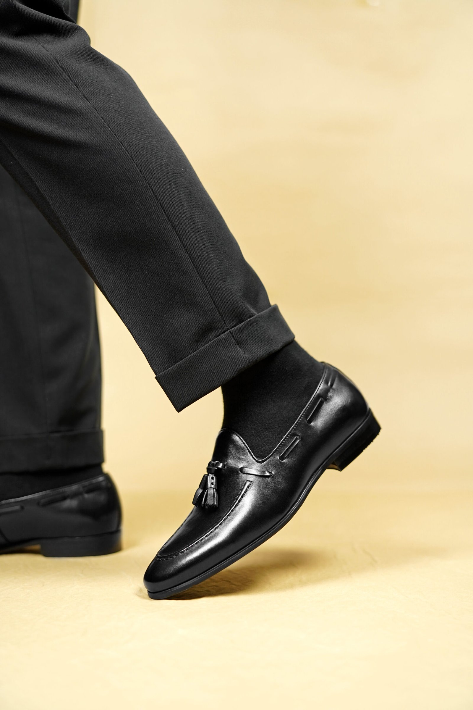 Black Leather Tassel Loafers for Men 556-01 - Image 8